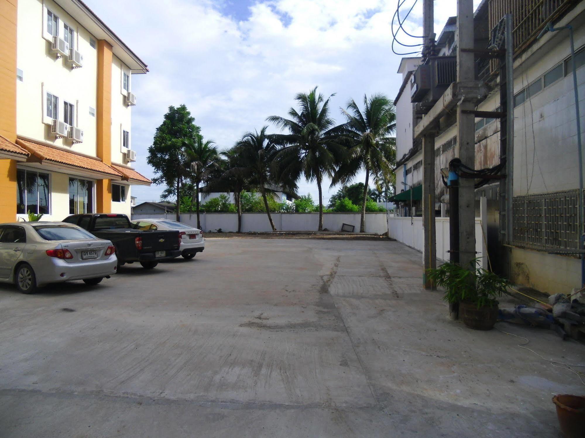 Na Chaidej Hotel Surat Thani Exterior photo